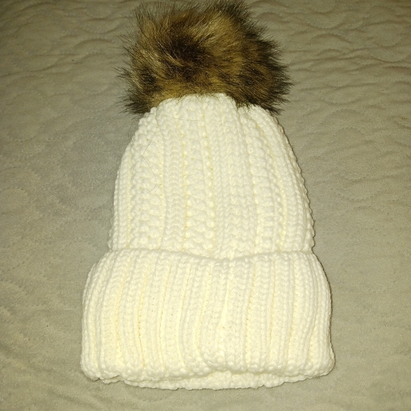 NWT! C.C Winter Hat - Picture 6 of 7